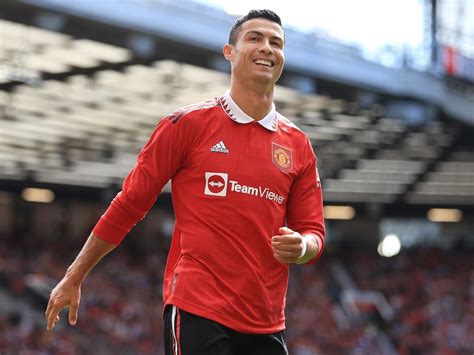 Cristiano Ronaldo Net Worth: How the Soccer Star Makes and Spends .